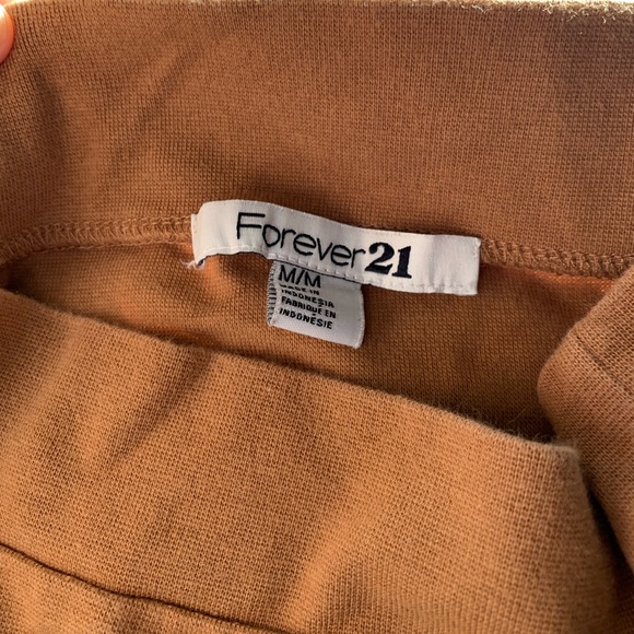 2 body con skirts for the price of 1. - Picture 2 of 4